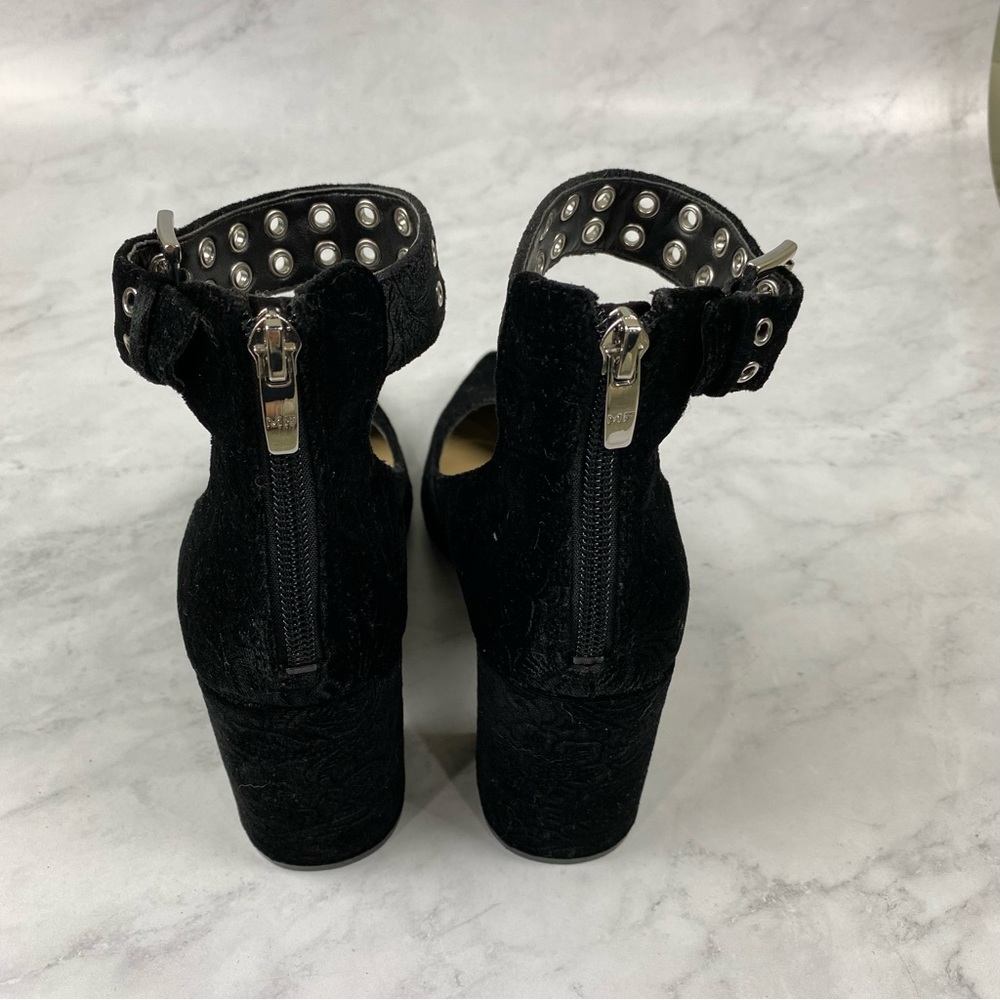 Marc Fisher: Dolanna Textured Suede Pointed Toe Zip Up Buckle Heels Black 7.5 - Picture 4 of 6